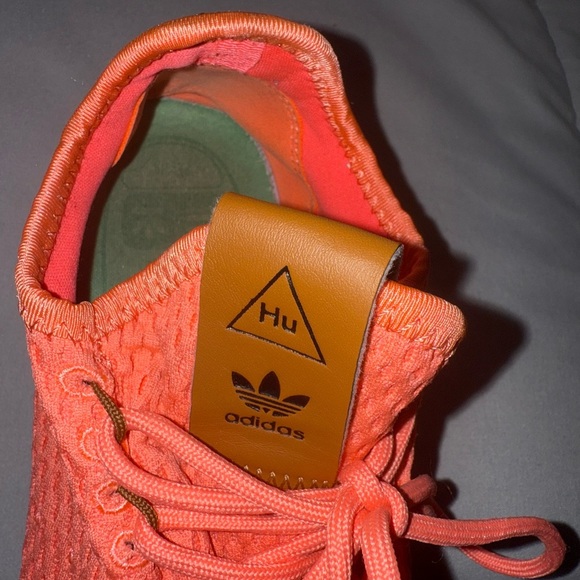Adidas Women's Bright Coral Sneakers Size 6.5 - Picture 3 of 8